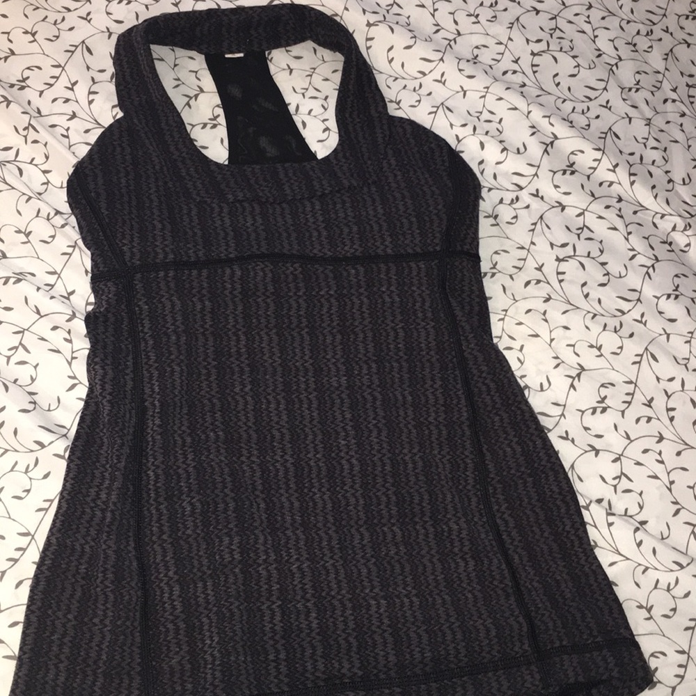 Lululemon top